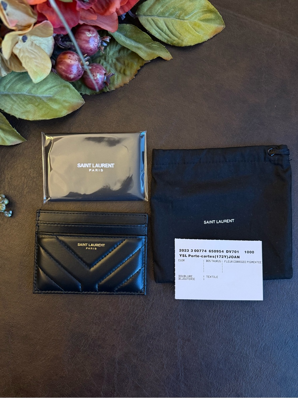 Saint Laurent Joan Black Card Case In Quilted, Chevron Calfskin Leather w/ CoA - Picture 11 of 13